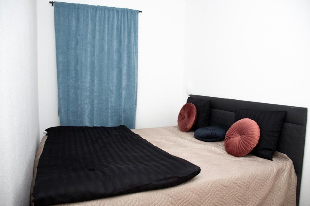 Entire Apartment Malmo 2 Bedrooms-Tv Lounge-Balcony Экстерьер фото